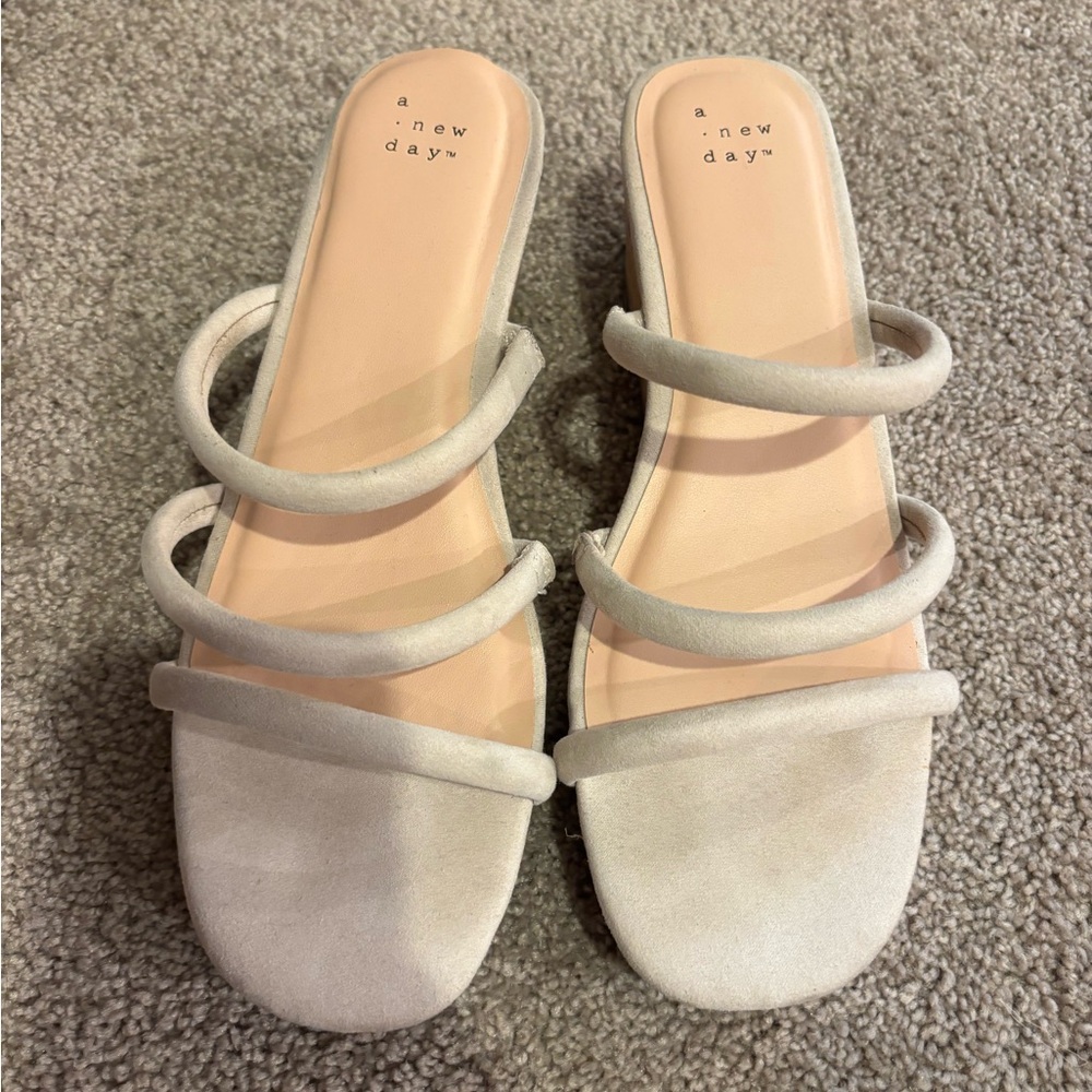 A New Day Women's Tan Strappy Sandals